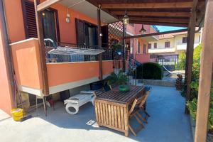 Tavullia Villetta di testa recente giardino pannel