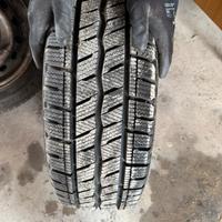 4 gomme