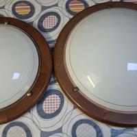 Coppia di plafoniere in legno e vetro satinato