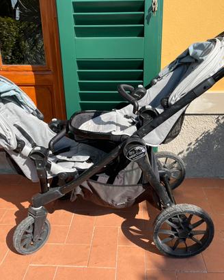 Passeggino gemellare + navicella e seggiolino auto