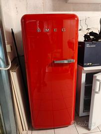 frigorifero vintage Smeg rosso