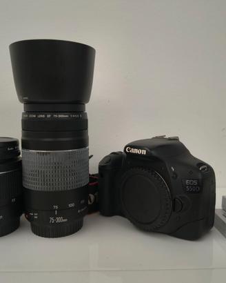 Canon EOS 550D + 2 obiettivi + 2 batterie