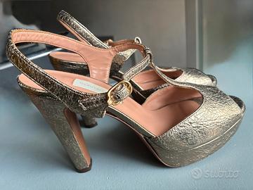 L'AUTRE CHOSE Sandali T-strap con tacco e plateau