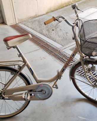 Bicicleta Maino 2000 tipo Graziella.