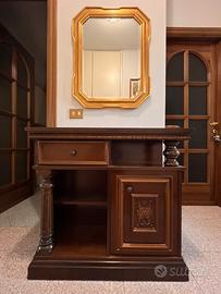 Mobile d'ingresso in legno con specchio dorato