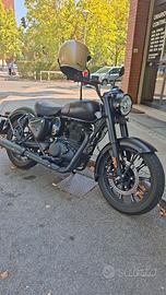 Classic 350 accessoriata