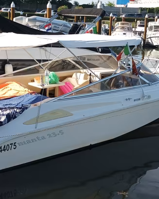 Motoscafo cabinato Laver manta 23.5
