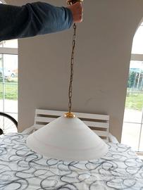 Lampadario bianco camera