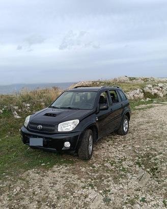 TOYOTA RAV - 2.0 TDI D-4D del 2005 – ISCRITTA ASI
