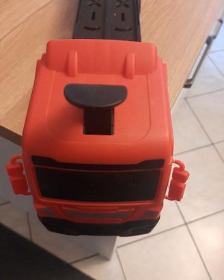 Camion pista giocattolo