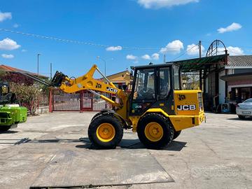 P38 Pala gommata JCB 406 targata