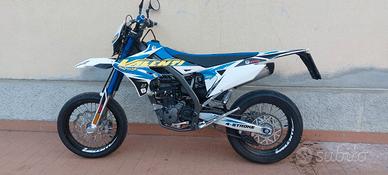 Suzuki Valenti SM 125