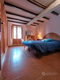 2 LOCALI A SAN VITO ROMANO