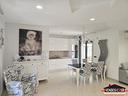 3-vani-con-tavernetta-e-box-zona-montrone
