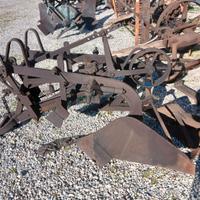 Aratri antichi per landini testacalda velite