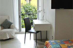 Stanza con bagno privato adiacente a P.le Loreto