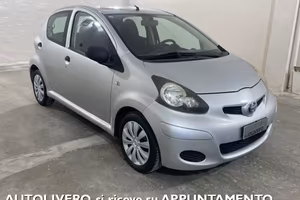 TOYOTA Aygo 1.0 68cv 5 porte Sol-CLIMA