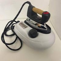 Ferro da stiro a vapore