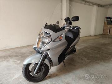 Honda Silver Wing 400 