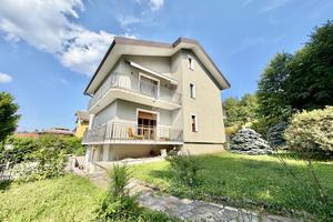 5 LOCALI A ROSTA