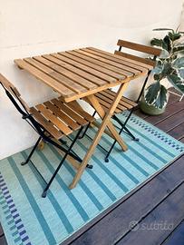 Tavolino e sedie da esterno