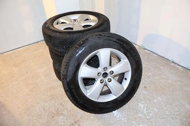 n.4 pneumatici Nexen e Cerchi