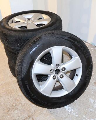 n.4 pneumatici Nexen e Cerchi