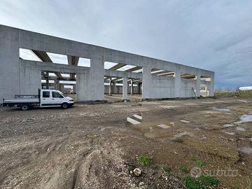 Immobile di 4000 m² con 1 locale a Casamarciano