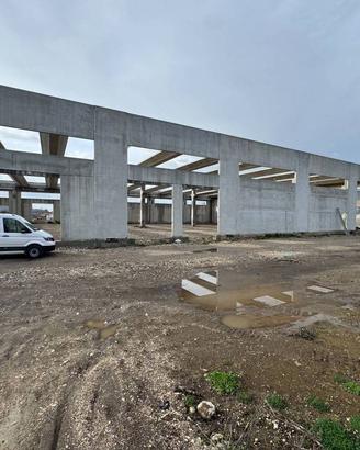 Immobile di 4000 m² con 1 locale a Casamarciano
