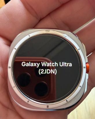 Samsung Galaxy Watch Ultra pari al nuovo