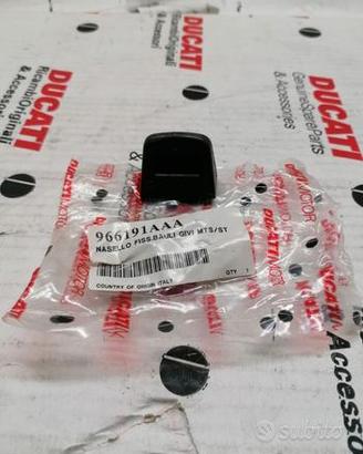 Nasello Fissaggio Bauli Givi per Ducati St / Givi