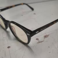 Occhiali con filtro luce blu