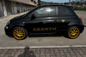 Fiat Abarth 695 75” Anniversario