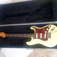 STRATOCASTER 1982-1983
