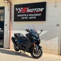 YAMAHA T-MAX 560 TECH-MAX
