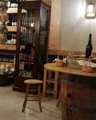 Attività / Licenza di 100 m² con 2 locali a Frosin