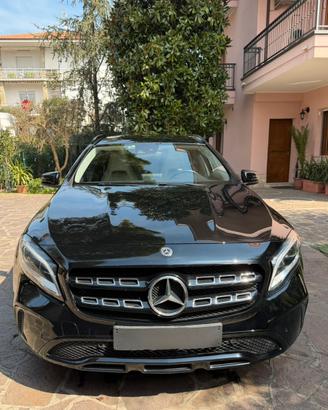 Mercedes GLA 180 Premium Night Pack