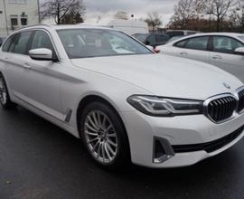 BMW 520 d 48V Touring Luxury