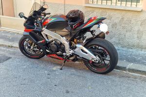 Aprilia RSV4 1100 factory