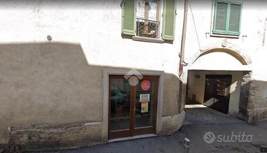 NEGOZIO A SCANZOROSCIATE