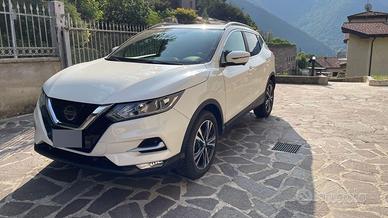 Nissan Qashqai J11 1.6 dCi automat CVT N-Connecta