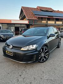 Volkswagen Golf 2.0 GTD 184 cv - TETTO 2016