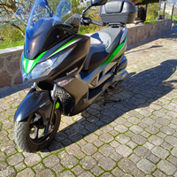 Kavasaki j300 pari al nuovo