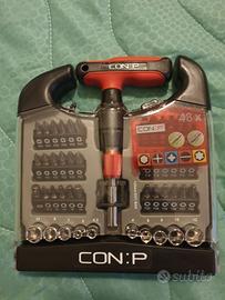 cacciavite a cricchetto con inserti