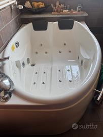 Vasca da bagno doppia idromassaggio