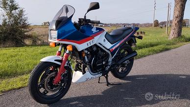 Honda VF 500f