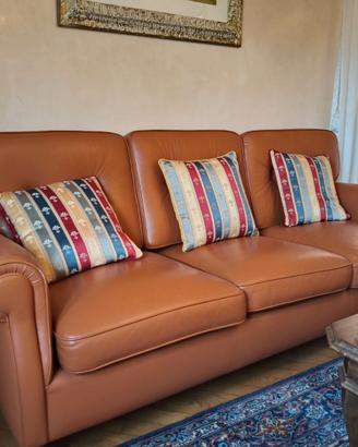 Divano classico in vera pelle