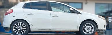 FIAT BRAVO (SOLO RICAMBI)