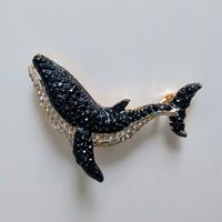 spilla gioiello balena