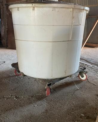 Carrelli per trasporto mastelli